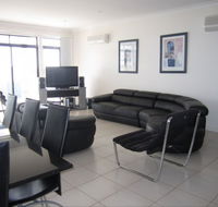 The Waterfront Dolphin - Accommodation Mount Tamborine