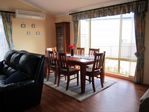 Annies Rest - Accommodation Mount Tamborine 2