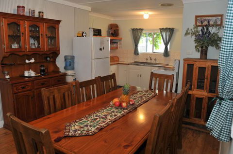 Ellenor Ivy Cottage - Accommodation Mount Tamborine 1
