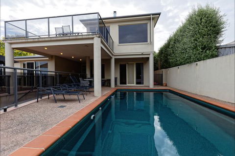 Eugenie's Luxury Accommodation - Accommodation Mount Tamborine 8