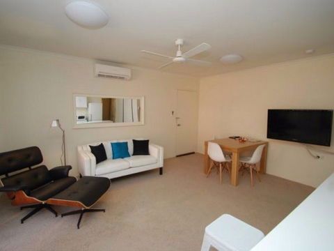 Ovens CBD Apartment 3 - Accommodation Mount Tamborine 3