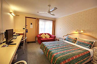 Raglan Motor Inn - Accommodation Mount Tamborine 2