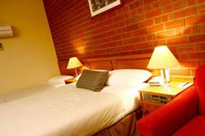 Best Western Burke And Wills Motor Inn - Accommodation Mount Tamborine 0