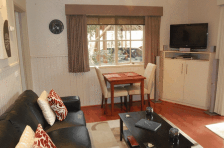 Alpine Country Cottages - Studio 3 - Accommodation Mount Tamborine 4