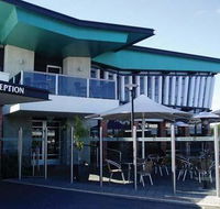 Highlander Hotel Bar Kitchen Rooftop - Accommodation Mount Tamborine