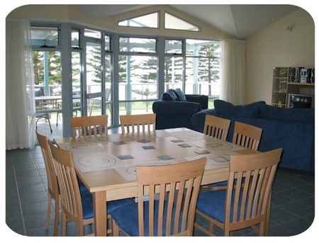 Port Lincoln Foreshore Apartments - Accommodation Mount Tamborine 1