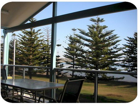 Port Lincoln Foreshore Apartments - Accommodation Mount Tamborine 2
