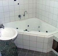 Tasman Beachside Apartments - Accommodation Mount Tamborine