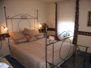All Saints And Sinners Colonial B&B - Accommodation Mount Tamborine 1