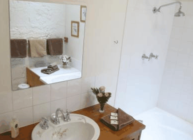 Daisy Bank Cottages - Accommodation Mount Tamborine 4