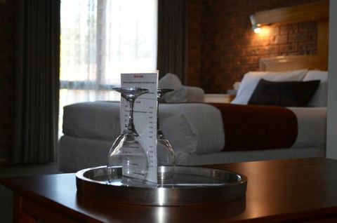 Advance Motel - Accommodation Mount Tamborine 1