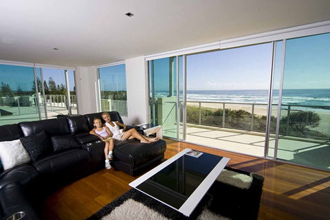 The Beach Cabarita - Accommodation Mount Tamborine 1