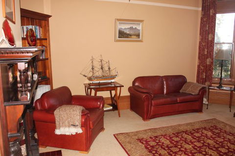 The Turret House - Accommodation Mount Tamborine 3