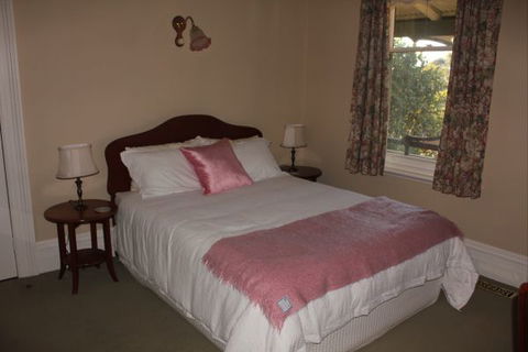 The Turret House - Accommodation Mount Tamborine 5