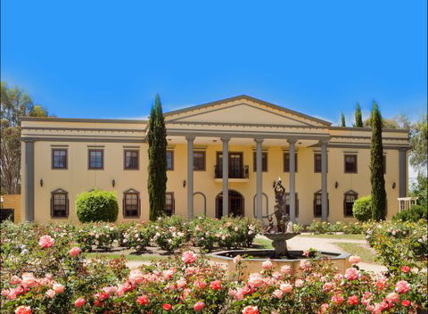 Barossa Chateau - Accommodation Mount Tamborine 2