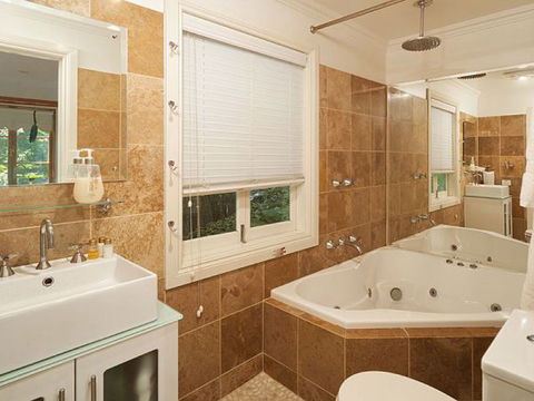 Aldgate Creek Cottage Bed And Breakfast - Accommodation Mount Tamborine 3