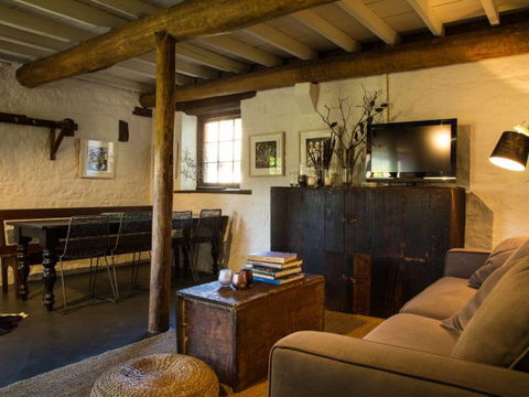 Farm Pod At Twamley Farm - Accommodation Mount Tamborine 4