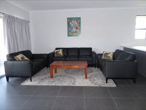 Adelaide Holiday House - Accommodation Mount Tamborine 5