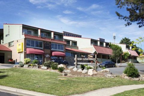 Aspire Alpine Gables And Brumby Bar - Accommodation Mount Tamborine 0