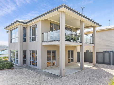 BEAUMONT HOUSE - Accommodation Mount Tamborine 1