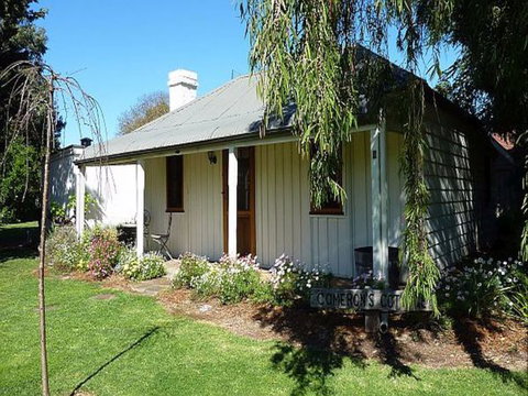 Cameron's Cottage - Accommodation Mount Tamborine 0