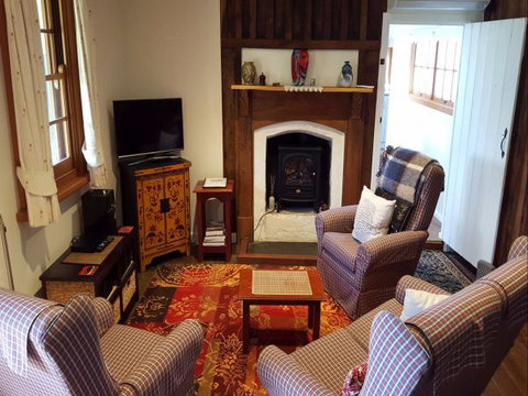 Cameron's Cottage - Accommodation Mount Tamborine 2