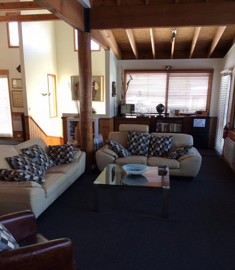 Cloud 9 Alpine Lodge - Accommodation Mount Tamborine 4