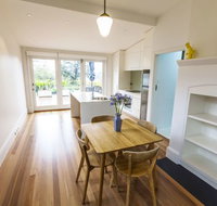 Cockatoo Island Holiday Houses - Accommodation Mount Tamborine