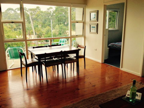 Cosy Seaside Cottage - Accommodation Mount Tamborine 2