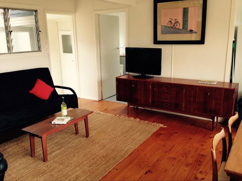 Cosy Seaside Cottage - Accommodation Mount Tamborine 3