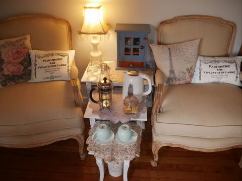 La Perrie Chalet Bed And Breakfast - Accommodation Mount Tamborine 2