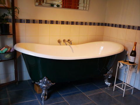 La Perrie Chalet Bed And Breakfast - Accommodation Mount Tamborine 3