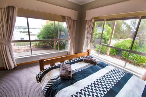 Limestone Ridge - Holiday House - Accommodation Mount Tamborine 4