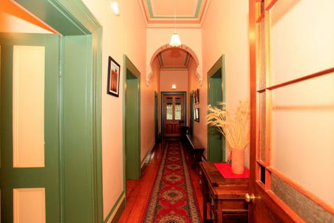 Lochinver Farm Homestead And Cottages - Accommodation Mount Tamborine 4