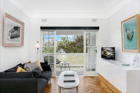 New Beach Apartment - Accommodation Mount Tamborine 1
