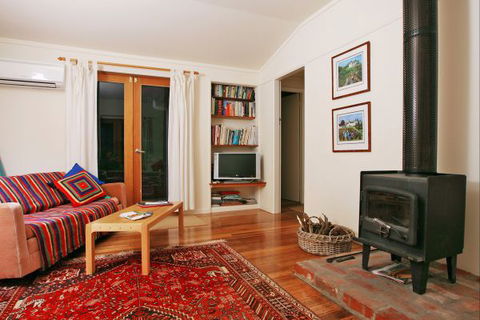 Oakhill Cottage - Accommodation Mount Tamborine 1