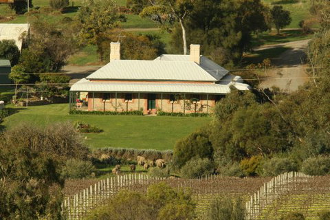 White Hill Estate - Accommodation Mount Tamborine 1
