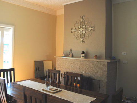 Orange Tree Cottage - Accommodation Mount Tamborine 4