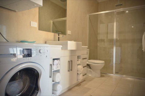 Renmark Holiday Apartments - Accommodation Mount Tamborine 4