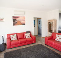 RED FIN part of BLUE FIN HOLIDAY HOMES - Accommodation Mount Tamborine