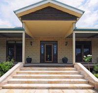 Reign Manor and Coach House - Accommodation Mount Tamborine