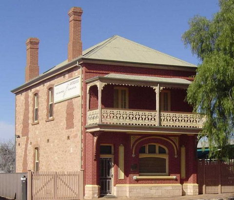 Savings Bank Of South Australia - Old Quorn Branch - Accommodation Mount Tamborine 0