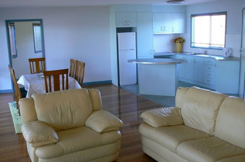 Sandy Point Beach Escape - Accommodation Mount Tamborine 3