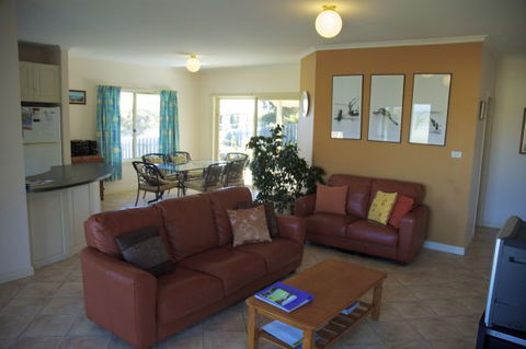 Seashells Apartments Unit 2 - Accommodation Mount Tamborine 0
