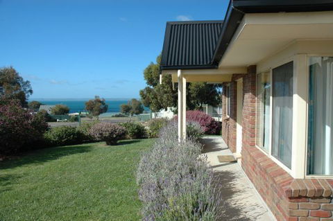Seashells Apartments Unit 2 - Accommodation Mount Tamborine 4