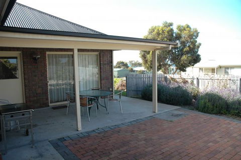 Seashells Apartments Unit 2 - Accommodation Mount Tamborine 5