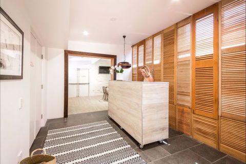 Stranded Beach Stay Yeppoon - Accommodation Mount Tamborine 2