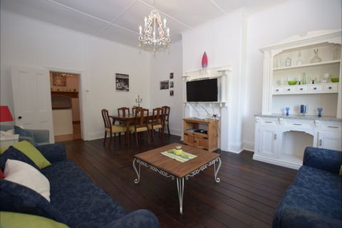 The Provincial Bed & Breakfast - Accommodation Mount Tamborine 2