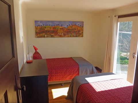 The Scout Hall - Accommodation Mount Tamborine 3
