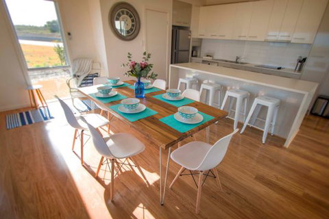 Villa Serra - Accommodation Mount Tamborine 4